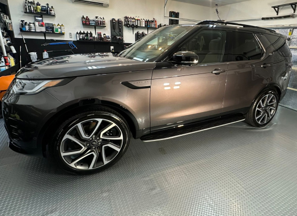 Land Rover Discovery 2024